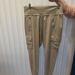 Athleta Women’s Light Grey Cargo Joggers